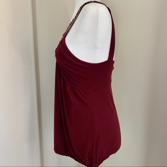 Volume Maroon Bead Detail V Neck Top - Picture 6 of 13
